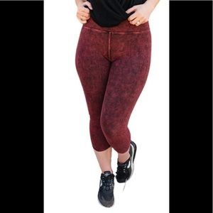 T Party mineral washed cropped leggings 3X